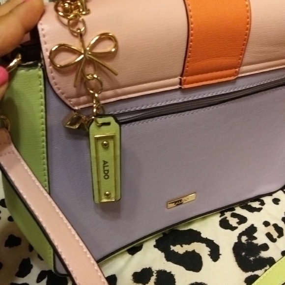 Iam selling my Aldo handbag - Picture 7 of 8